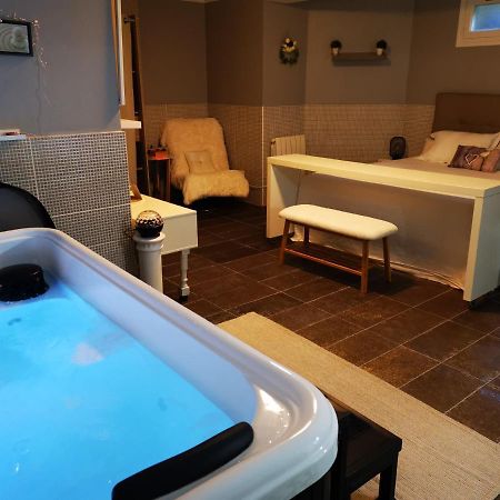 Suite Jacuzzi Au Calme Domont ภายนอก รูปภาพ